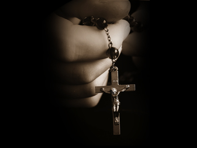 STONES AND PEARLS: THE ROSARY IN THE HOLY LAND